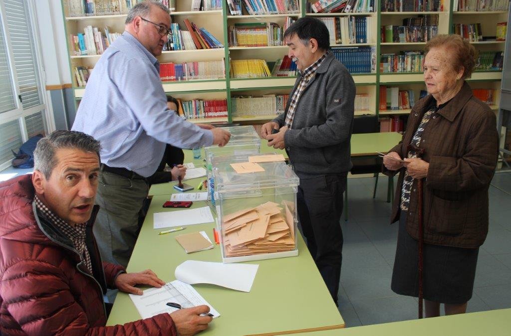 Votaciones en el colegio de Navaleno, Vilviestre y Duruelo.
